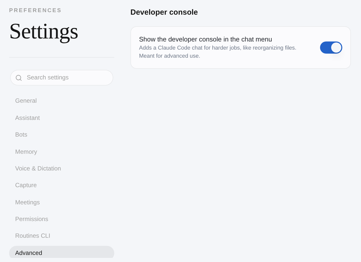 Settings, Advanced, with the switch that shows the developer console in the chat menu turned on